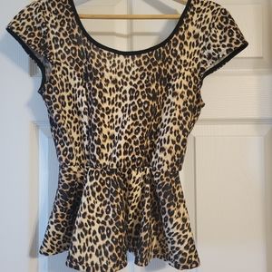 Leopard top